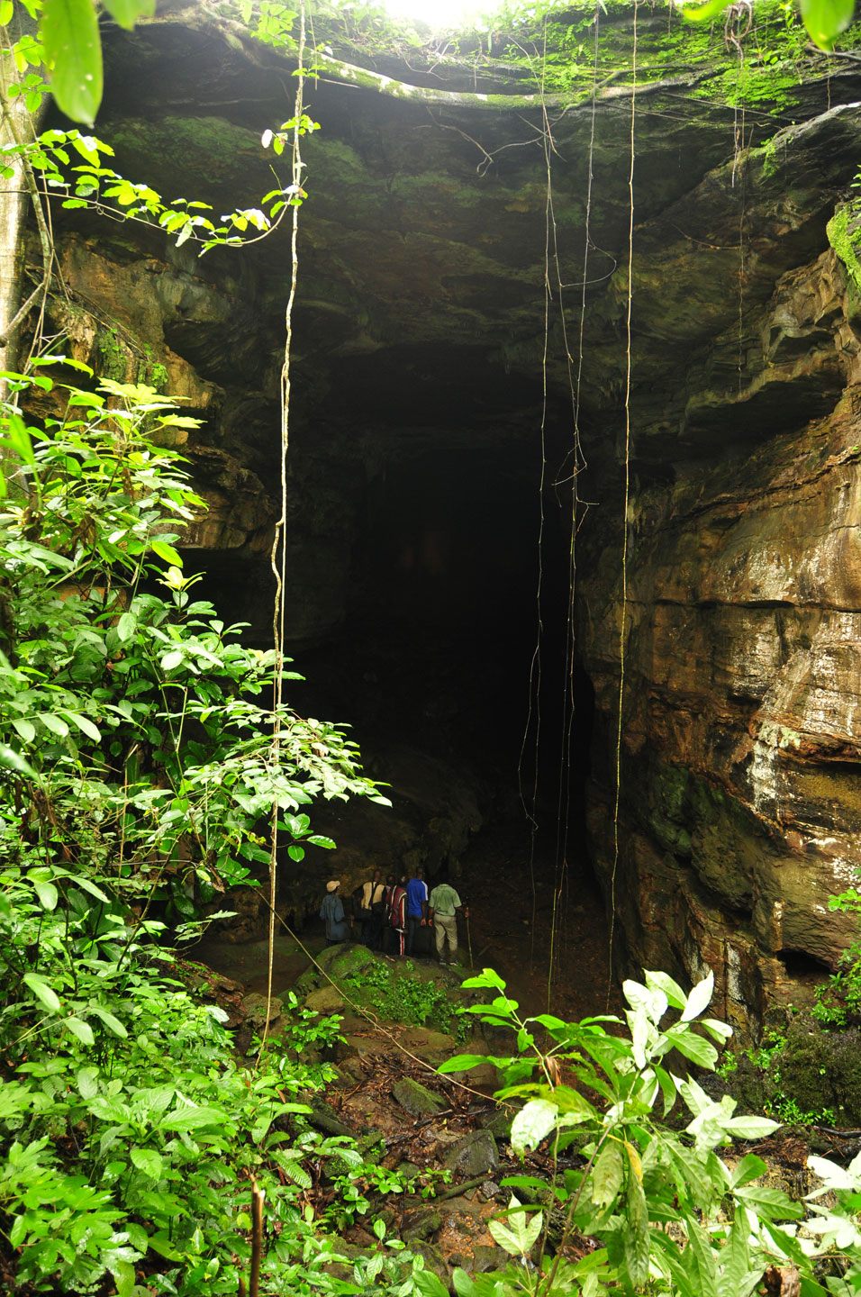Entrée Grotte de Mpoka